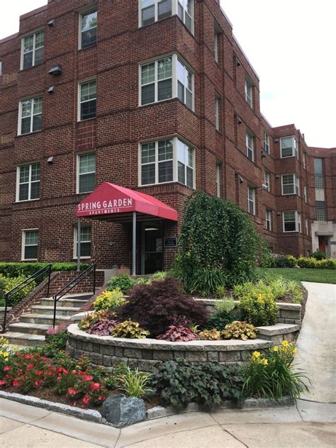 Spring Garden Apartments .